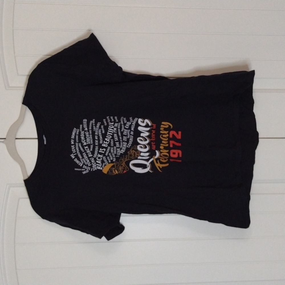 (NWOT)Women's February 1972 Queens T-shirt